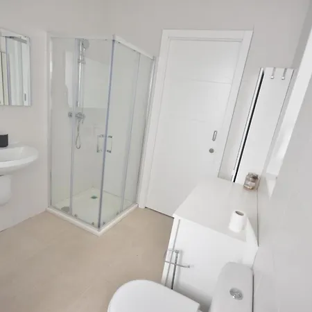 1 Bedroom Flat Close To Sliema Front Gzira